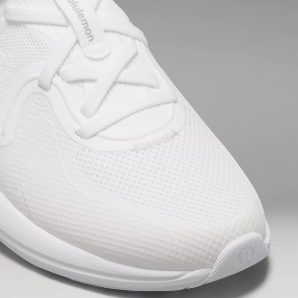 Women's Chargefeel 2 Mid Workout Shoe - Picture 8 of 13